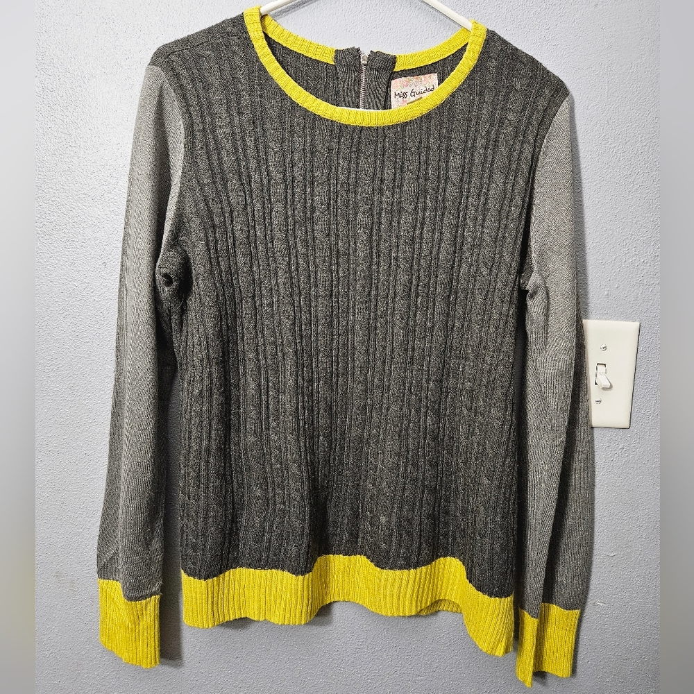 Miss Guided Sweater Women's Large with Zipper Detail in back
